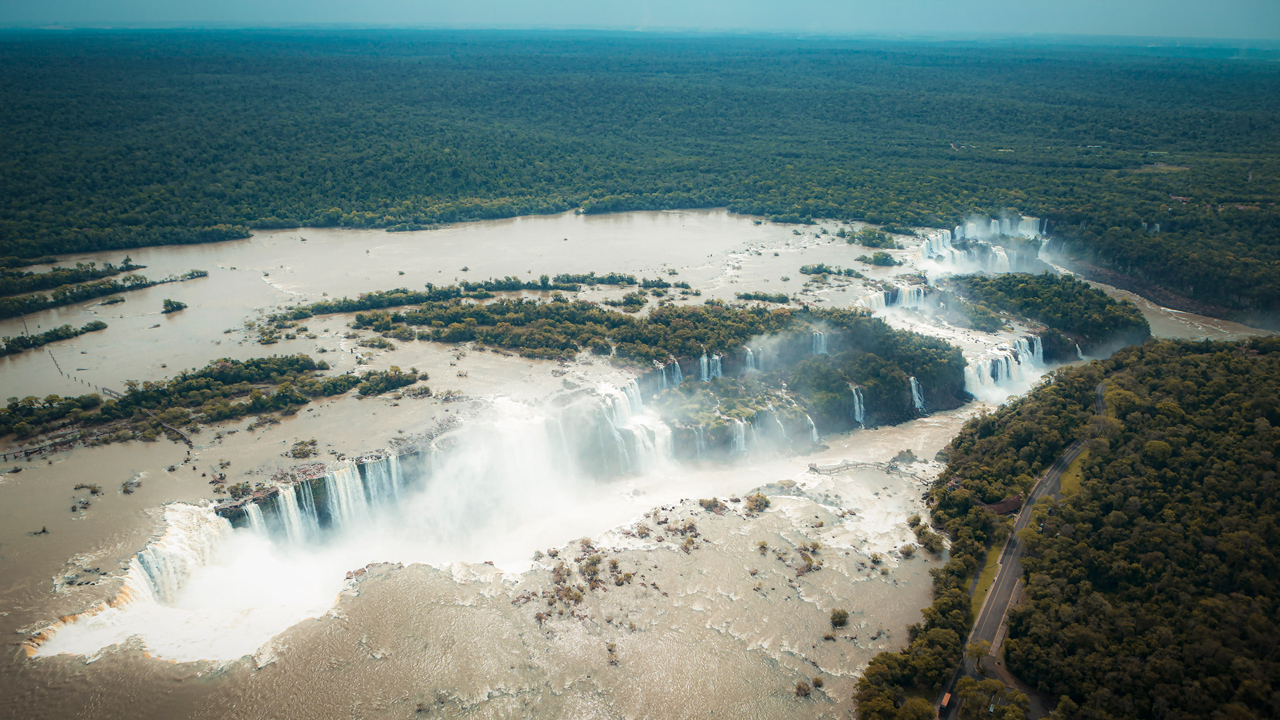 Landscape Nature Photographer Iguazu falls Argentina Brazil